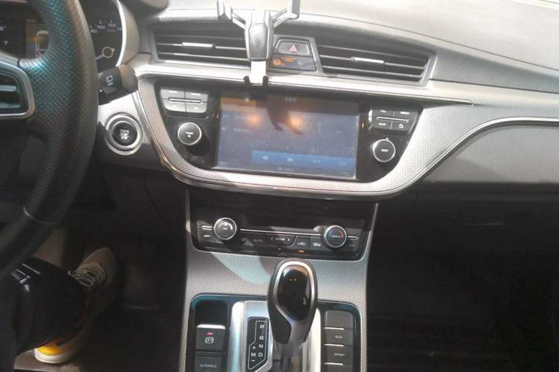 Used Geely Auto Emgrand GS 2016 Elegant Edition 1.3T Automatic LingShang Model Audio And AC Panel