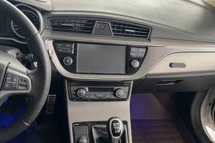 Used Geely Auto Emgrand GS 2016 Sports Edition 1.8L Manual LingShang Model Audio And AC Panel