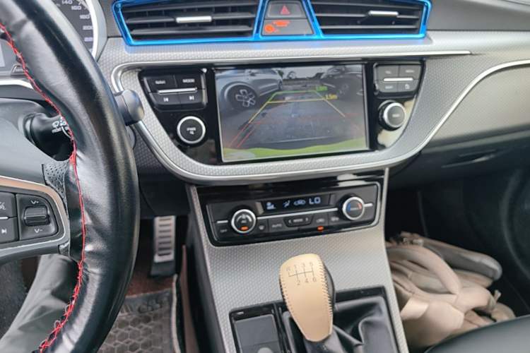 Used Geely Auto Emgrand GS 2016 Sports Edition 1.8L Manual LingShang Model Audio And AC Panel