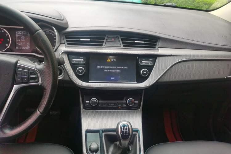 Used Geely Auto Emgrand GS 2016 Elegant Edition 1.8L Manual LingShang Model Audio And AC Panel