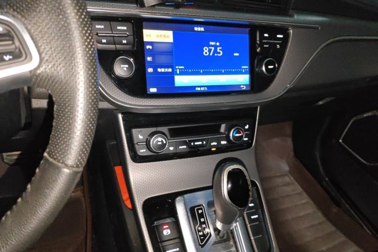 Used Geely Auto Emgrand GS 2016 Elegant Edition 1.3T Automatic ZhenShang Model Audio And AC Panel