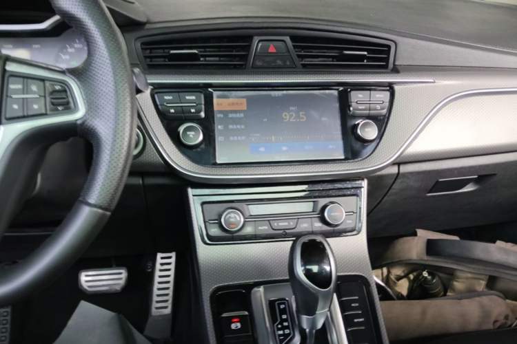 Used Geely Auto Emgrand GS 2016 Sport Edition 1.3T Automatic LingShang Model Audio And AC Panel