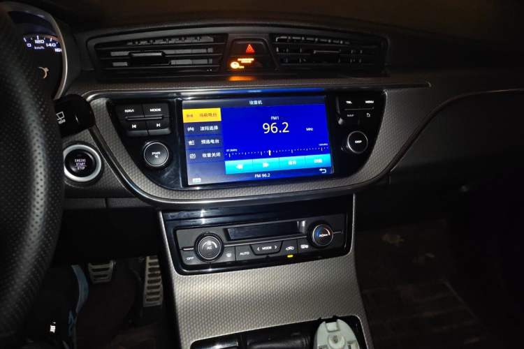 Used Geely Auto Emgrand GS 2016 Sport Edition 1.3T Manual LingShang Model Audio And AC Panel