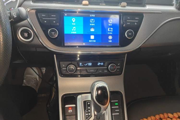 Used Geely Auto Emgrand GS 2016 Elegant Edition 1.3T Automatic ZhenShang Model Audio And AC Panel