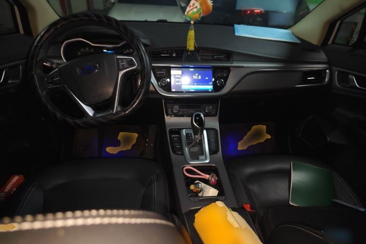 Used Geely Auto Emgrand GS 2016 Elegant Edition 1.8L Automatic LingShang Model Center Console