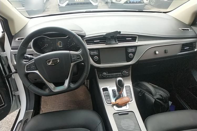 Used Geely Auto Emgrand GS 2016 Sport Edition 1.3T Automatic LingShang Model Center Console
