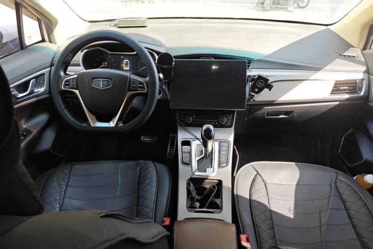 Used Geely Auto Emgrand GS 2016 Sport Edition 1.3T Automatic ZhenShang Model Center Console