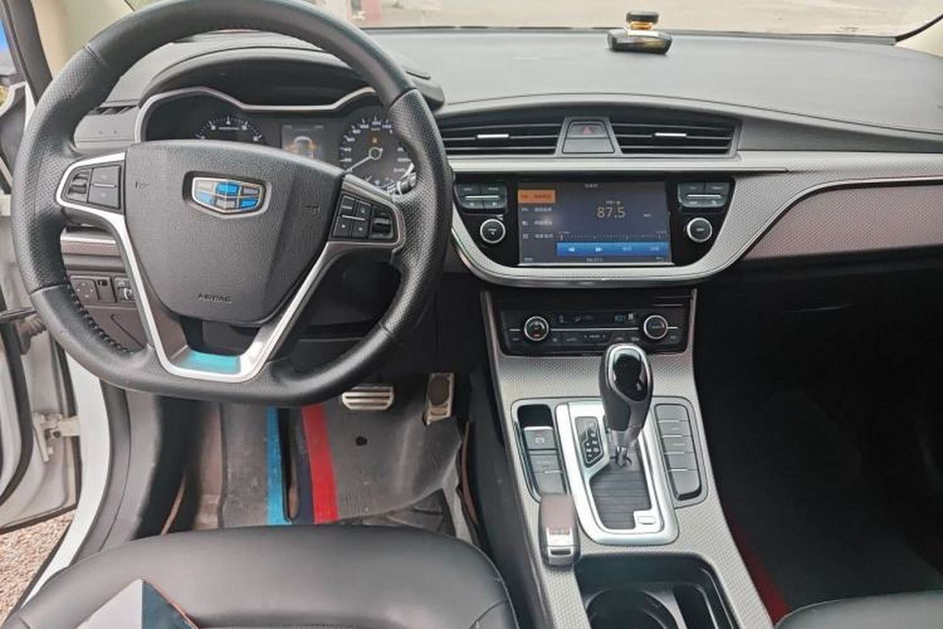 Used Geely Auto Emgrand GS 2016 Sport Edition 1.3T Automatic LingShang Model Center Console