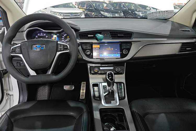 Used Geely Auto Emgrand GS 2016 Sport Edition 1.8L Automatic LingShang Model Center Console