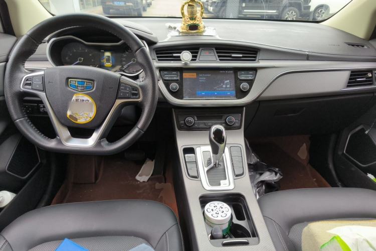 Used Geely Auto Emgrand GS 2016 Elegant Edition 1.3T Automatic LingShang Model Center Console