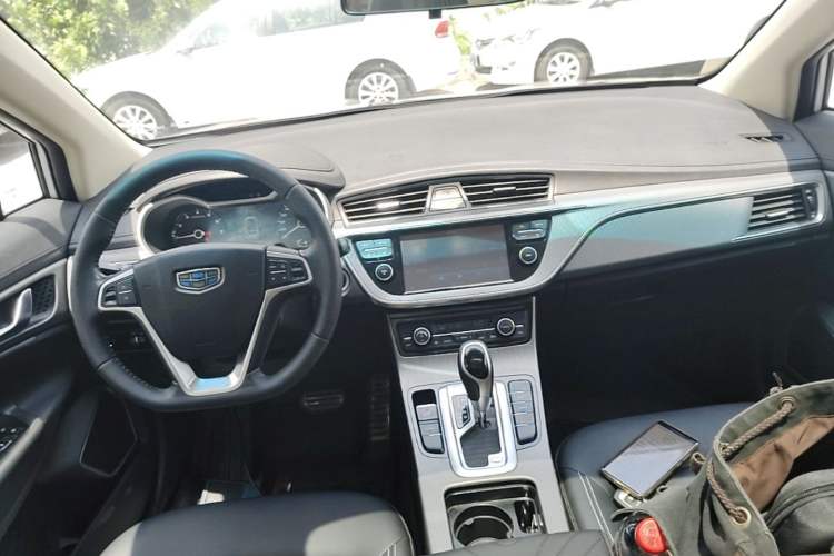 Used Geely Auto Emgrand GS 2016 Sport Edition 1.3T Automatic LingShang Model Center Console
