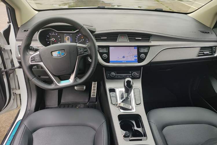Used Geely Auto Emgrand GS 2016 Sport Edition 1.8L Automatic LingShang Model Center Console