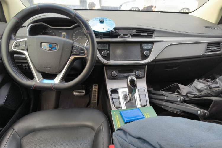 Used Geely Auto Emgrand GS 2016 Sport Edition 1.3T Automatic LingShang Model Center Console