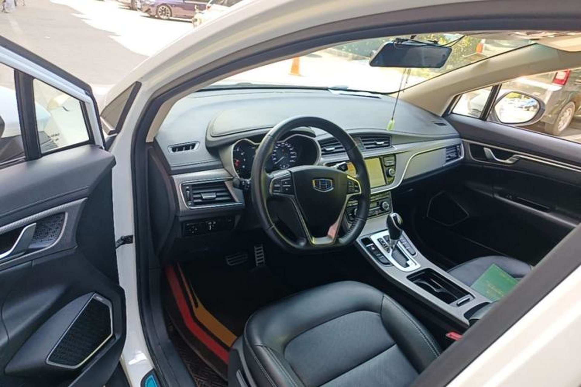 Used Geely Auto Emgrand GS 2016 Sport Edition 1.3T Automatic LingShang Model Center Console