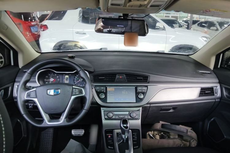 Used Geely Auto Emgrand GS 2016 Sport Edition 1.3T Automatic LingShang Model Center Console