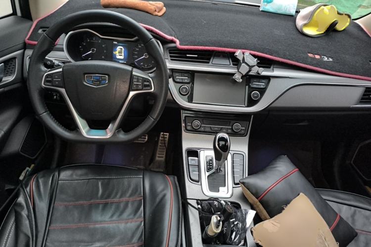Used Geely Auto Emgrand GS 2016 Sport Edition 1.3T Automatic LingShang Model Center Console