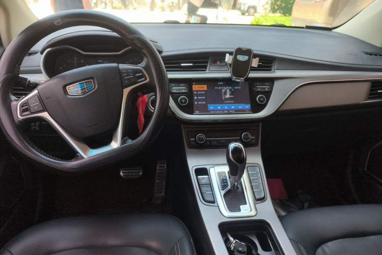 Used Geely Auto Emgrand GS 2016 Sport Edition 1.3T Automatic LingShang Model Center Console