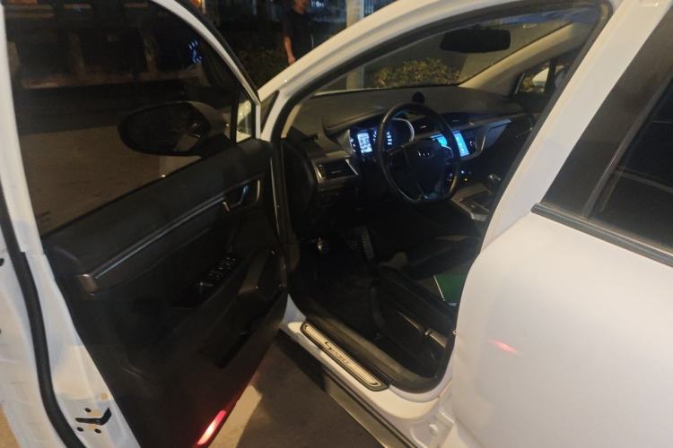 Used Geely Auto Emgrand GS 2016 Sports Edition 1.8L Manual LingShang Model Driver Seat