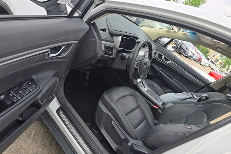 Used Geely Auto Emgrand GS 2016 Sport Edition 1.3T Automatic LingShang Model Driver Seat