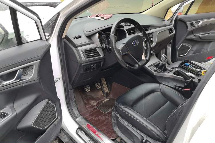 Used Geely Auto Emgrand GS 2016 Sports Edition 1.8L Manual LingShang Model Driver Seat