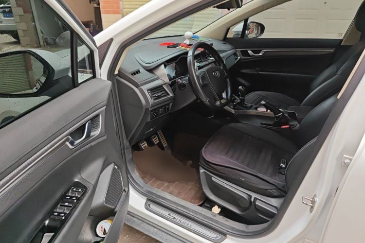 Used Geely Auto Emgrand GS 2016 Sports Edition 1.8L Manual LingShang Model Driver Seat