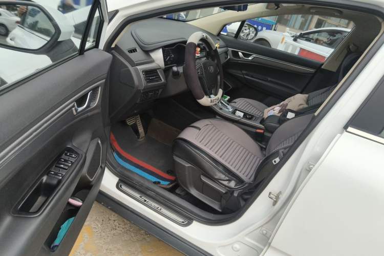 Used Geely Auto Emgrand GS 2016 Sport Edition 1.3T Automatic LingShang Model Driver Seat