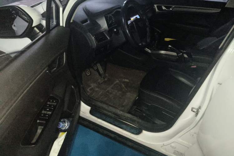 Used Geely Auto Emgrand GS 2016 Sports Edition 1.8L Manual LingShang Model Driver Seat