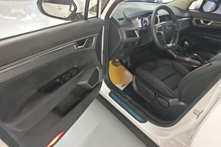 Used Geely Auto Emgrand GS 2016 Sports Edition 1.8L Manual LingShang Model Driver Seat