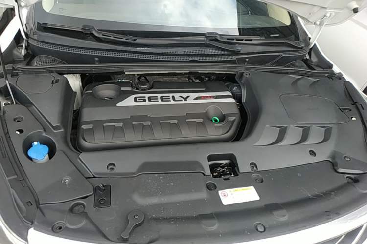 Used Geely Auto Emgrand GS 2016 Sport Edition 1.3T Automatic LingShang Model Engine Bay