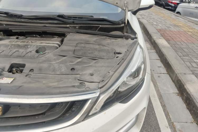 Used Geely Auto Emgrand GS 2016 Sport Edition 1.3T Automatic ZhenShang Model Engine Bay Left