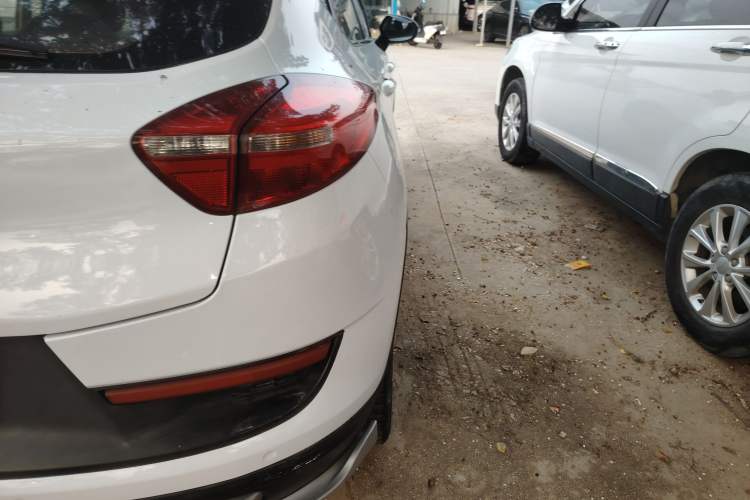 Used Geely Auto Emgrand GS 2016 Sport Edition 1.3T Automatic LingShang Model Exterior 3