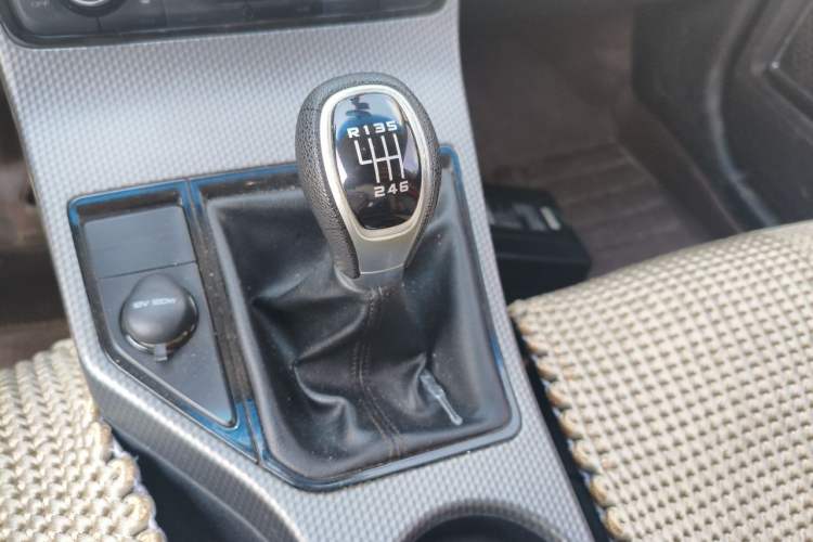 Used Geely Auto Emgrand GS 2016 Sports Edition 1.8L Manual LingShang Model Gear Lever