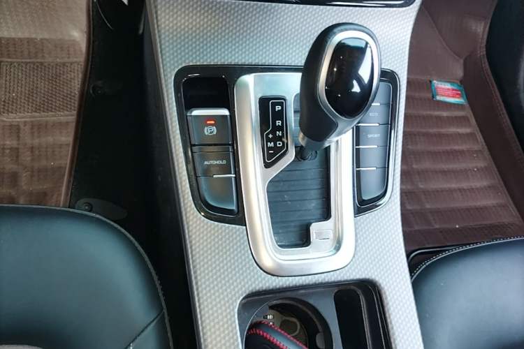Used Geely Auto Emgrand GS 2016 Sport Edition 1.3T Automatic ZhenShang Model Gear Lever
