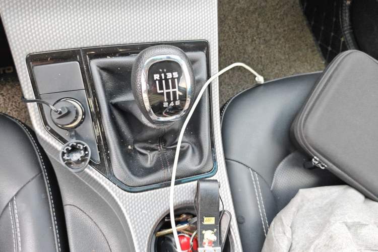 Used Geely Auto Emgrand GS 2016 Elegant Edition 1.8L Manual LingShang Model Gear Lever