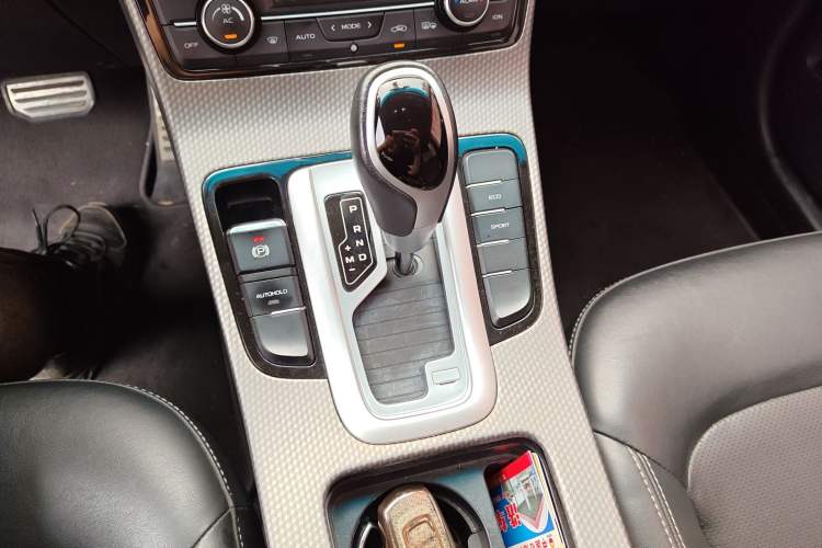 Used Geely Auto Emgrand GS 2016 Sport Edition 1.3T Automatic LingShang Model Gear Lever