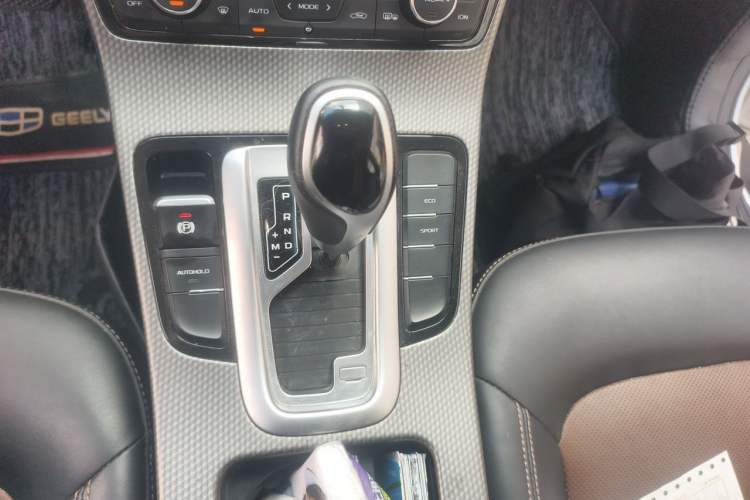 Used Geely Auto Emgrand GS 2016 Elegant Edition 1.3T Automatic ZhenShang Model Gear Lever