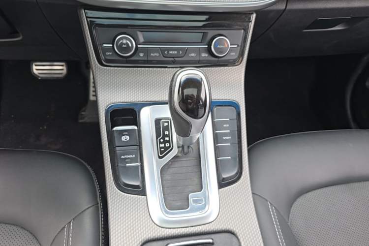 Used Geely Auto Emgrand GS 2016 Sport Edition 1.3T Automatic LingShang Model Gear Lever