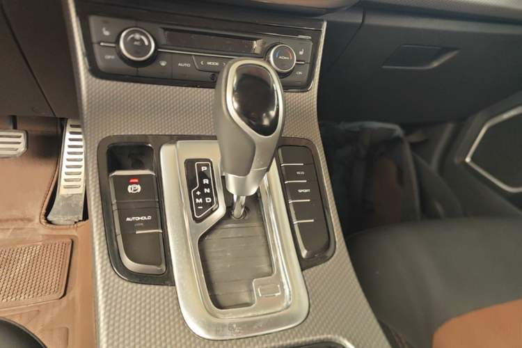 Used Geely Auto Emgrand GS 2016 Sport Edition 1.3T Automatic ZhenShang Model Gear Lever