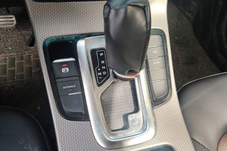 Used Geely Auto Emgrand GS 2016 Sport Edition 1.3T Automatic ZhenShang Model Gear Lever