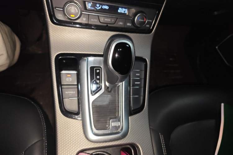 Used Geely Auto Emgrand GS 2016 Elegant Edition 1.8L Automatic LingShang Model Gear Lever