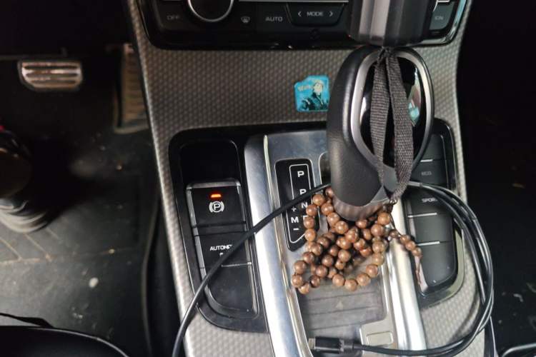 Used Geely Auto Emgrand GS 2016 Sport Edition 1.3T Automatic ZhenShang Model Gear Lever