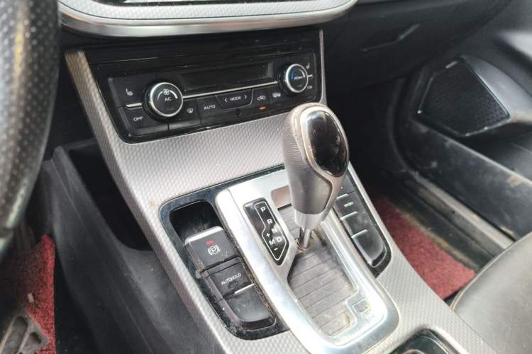 Used Geely Auto Emgrand GS 2016 Elegant Edition 1.3T Automatic ZhenShang Model Gear Lever