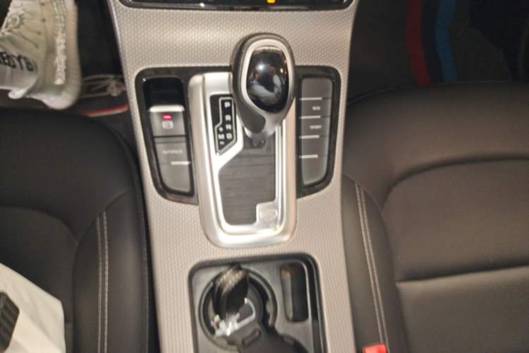 Used Geely Auto Emgrand GS 2016 Sport Edition 1.8L Automatic LingShang Model Gear Lever