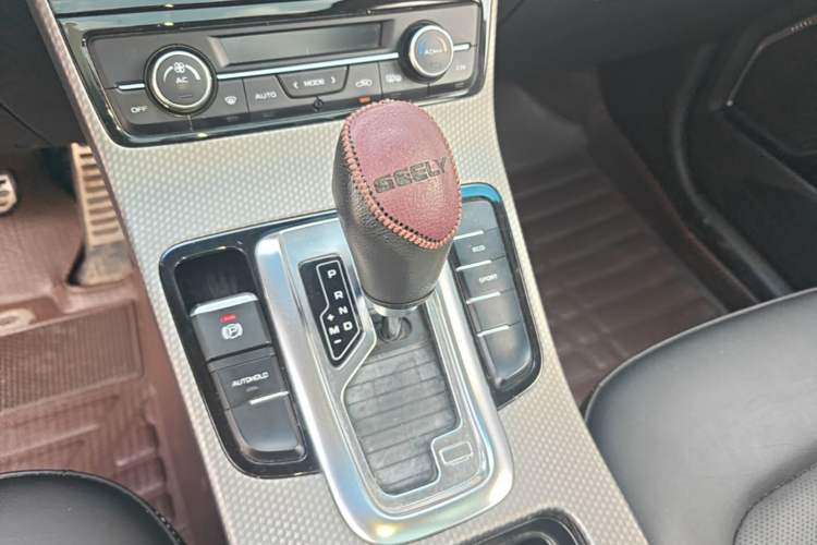 Used Geely Auto Emgrand GS 2016 Sport Edition 1.8L Automatic LingShang Model Gear Lever