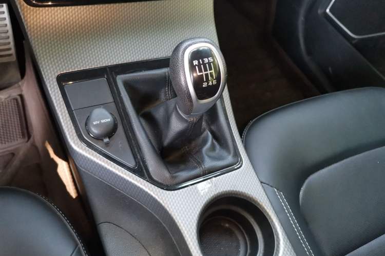 Used Geely Auto Emgrand GS 2016 Sport Edition 1.3T Manual LingShang Model Gear Lever