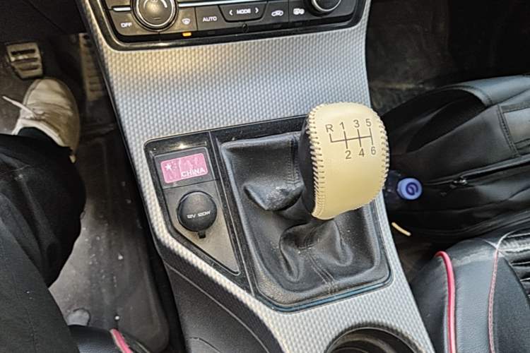 Used Geely Auto Emgrand GS 2016 Sport Edition 1.3T Manual LingShang Model Gear Lever