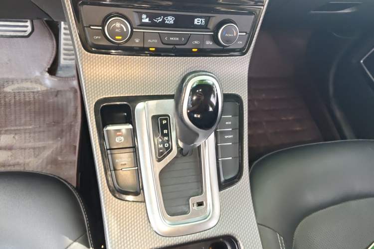 Used Geely Auto Emgrand GS 2016 Sport Edition 1.8L Automatic LingShang Model Gear Lever