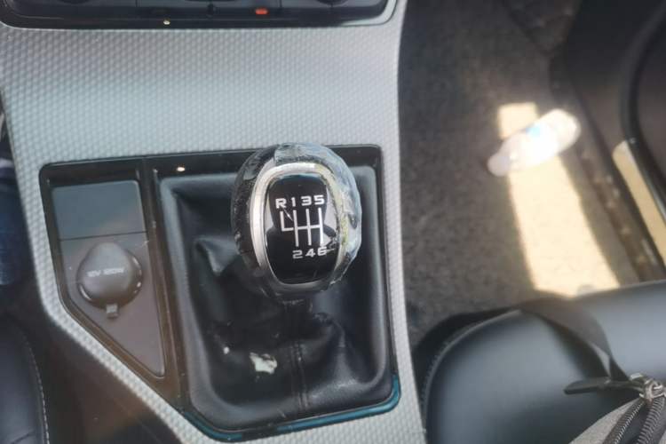 Used Geely Auto Emgrand GS 2016 Sport Edition 1.3T Manual LingShang Model Gear Lever