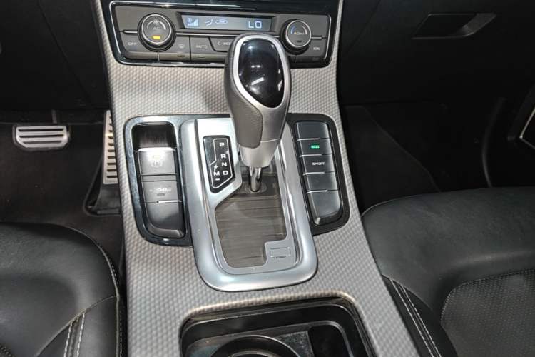 Used Geely Auto Emgrand GS 2016 Sport Edition 1.8L Automatic LingShang Model Gear Lever