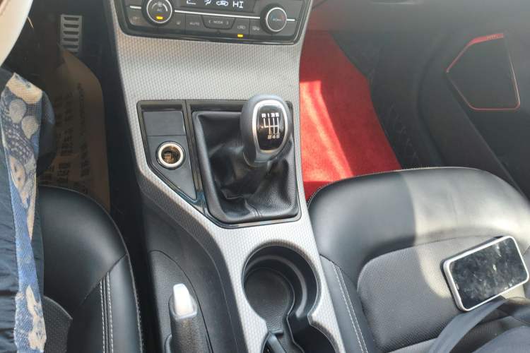 Used Geely Auto Emgrand GS 2016 Sports Edition 1.8L Manual LingShang Model Gear Lever